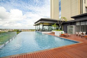 Wyndham Opi Hotel swimming pool area.